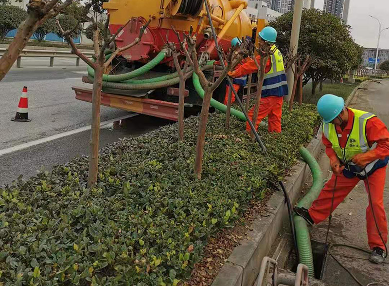 三角镇市政管道清淤