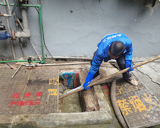 三角镇清掏化粪池